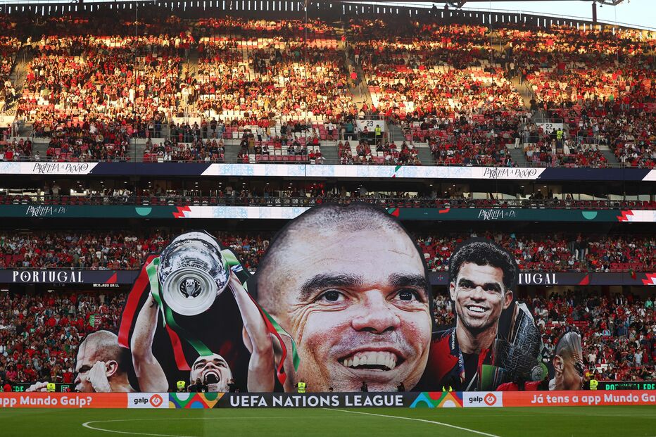 FPF homenageia Pepe antes de jogo com Croácia com aplauso de Modric