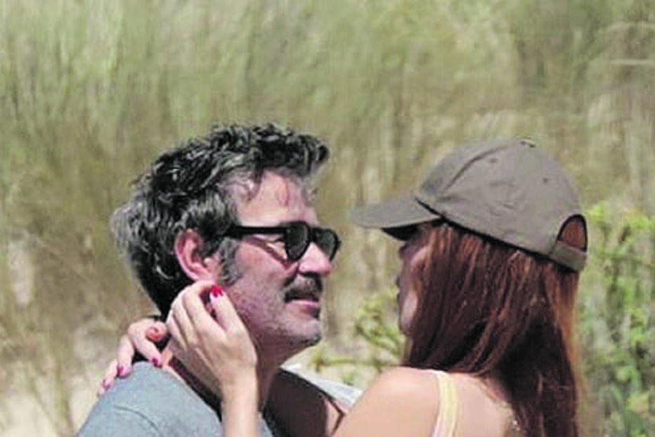 João Reis apanhado na Caparica com nova namorada 