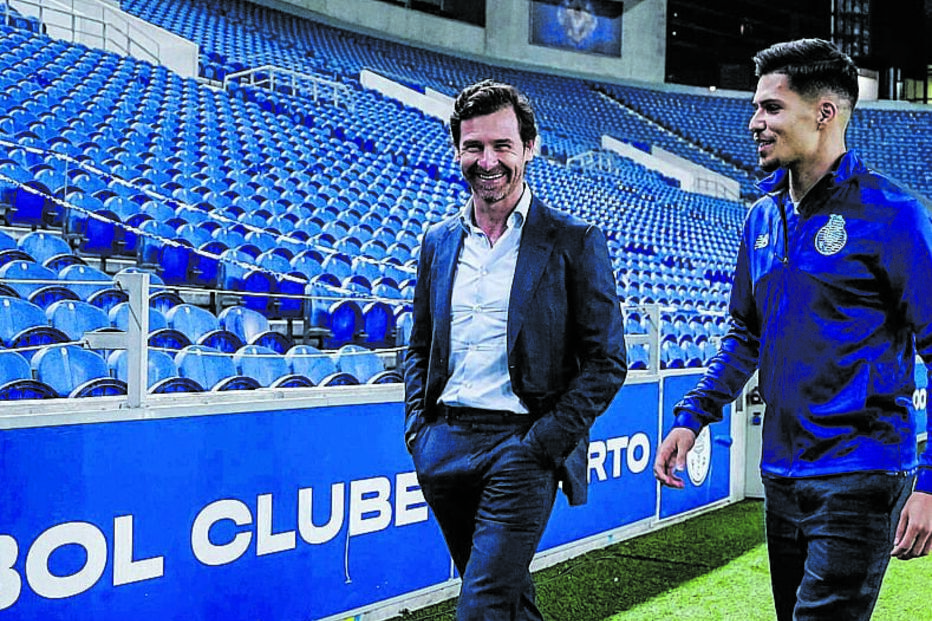 André Villas-Boas com Francisco Moura, um dos reforços