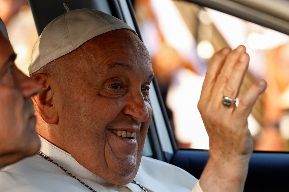 Papa Francisco chega a Timor-Leste