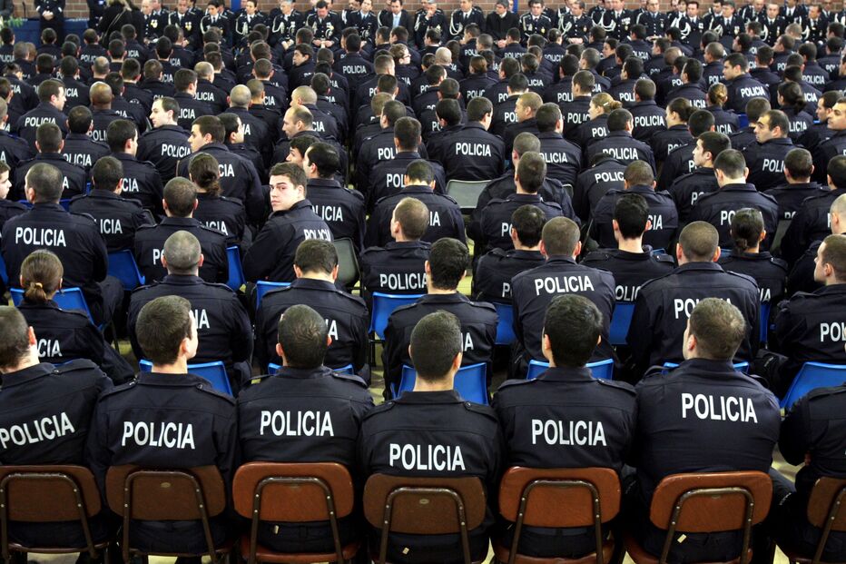 Imagem PORTUGAL_ESCOLA_PR_TICA_DE_POL_CIA_PHC03_527586720012009.JPG (22375642) 