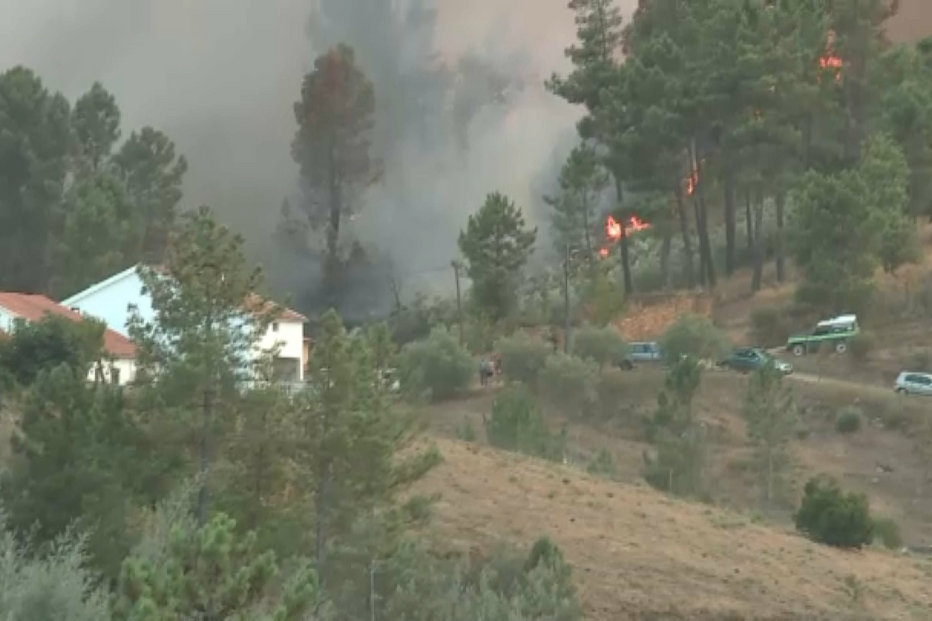 2024-09-13_18_42_29 Fogo no Fundão.png