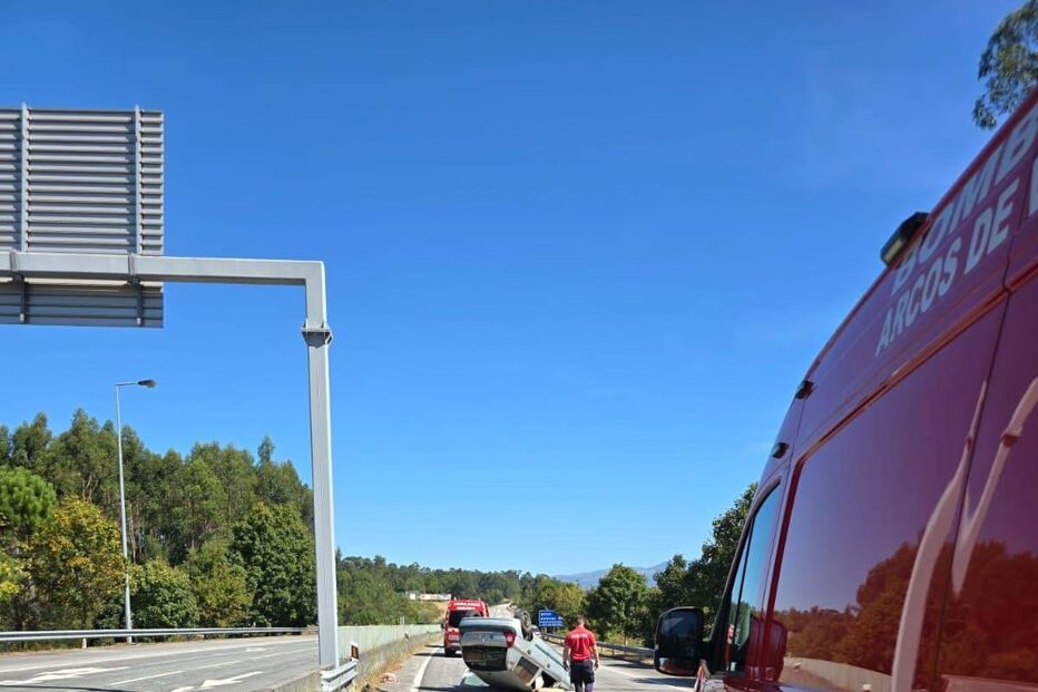 2024-09-14_15_43_45 Acidente Arcos 1.jpg