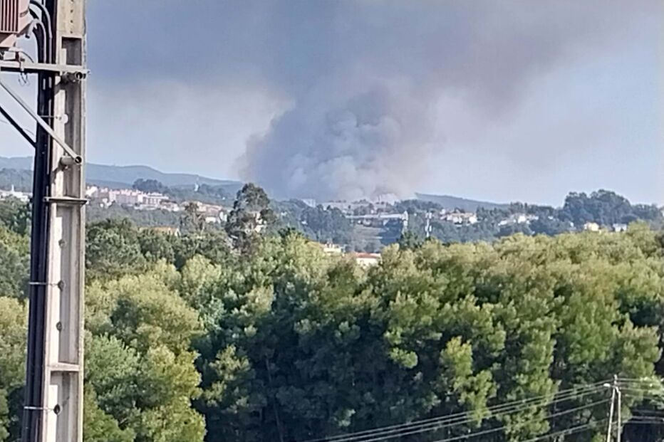 Fogo deflagrou na localidade de Ossela, Oliveira de Azeméis