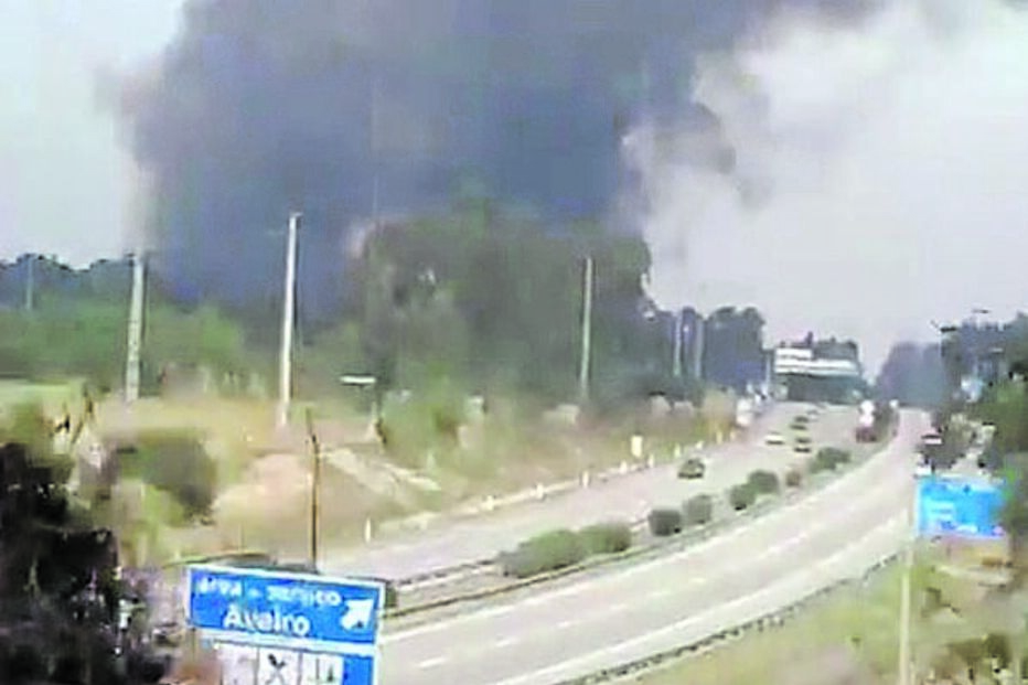 Incêndio cortou a A25 