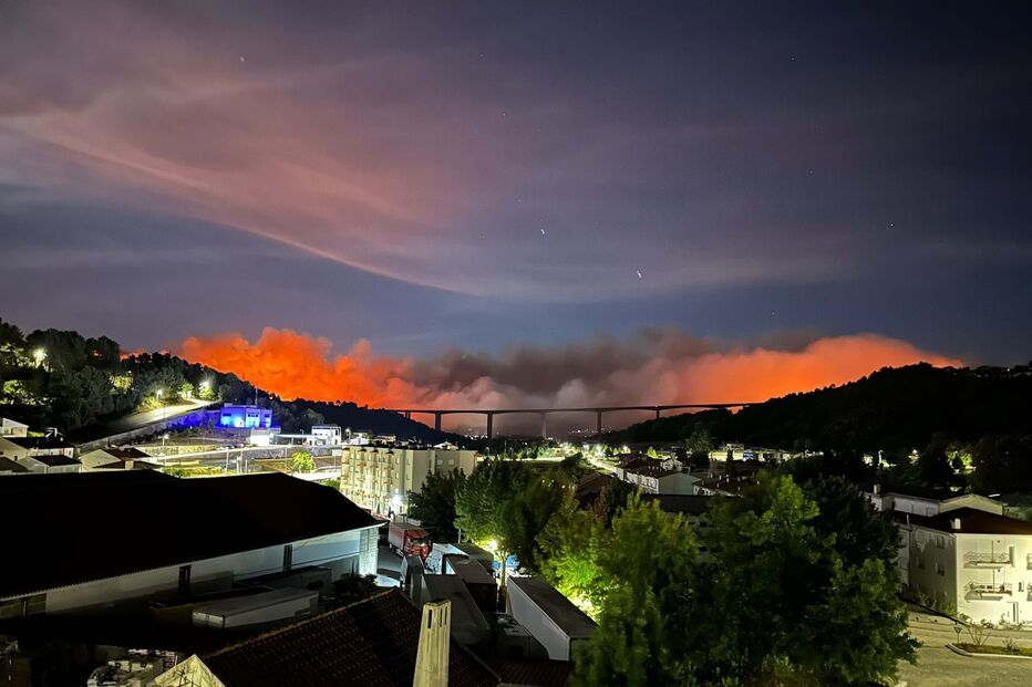 Incêndio em Vila Pouco de Aguiar