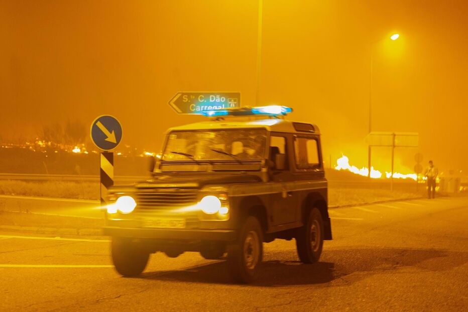 Incêndio deflagrou em Nelas e alastrou até Oliveirinha