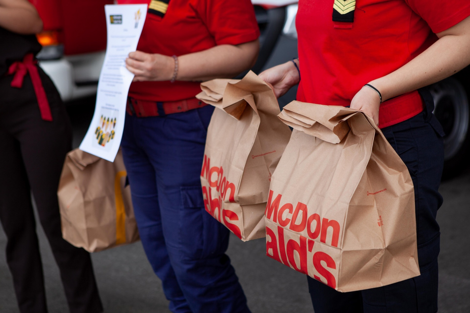 Bombeiros, mcdonald's xxx