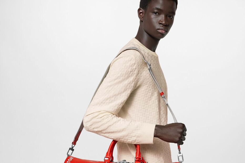 2024-09-21_12_19_20 louis-vuitton-keepall-bandouliere-50--M23721_PM1_Ambiance view.jpg