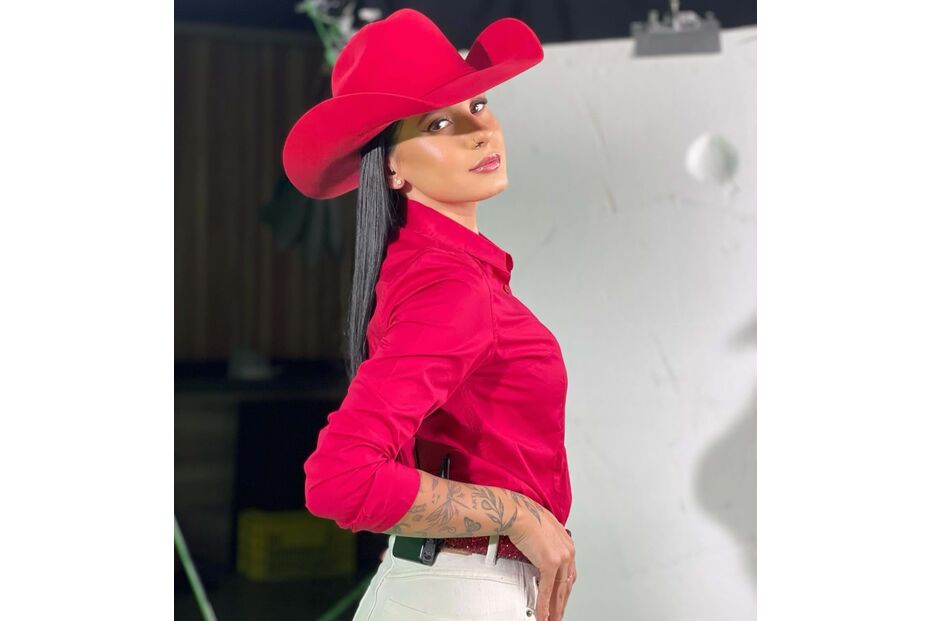 2024-09-21_20_29_58 anacastelacantora_1723054830_3429554946884728414_4367392452.jpg