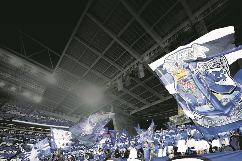 Super Dragões revendiam os bilhetes  dados pelo clube