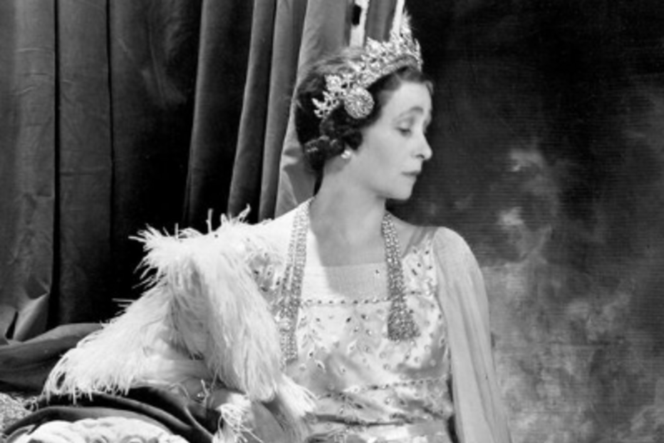Em 1937, Marjorie Paget, marquesa de Anglesey, usou a peça na coroação do Rei George VI, 
