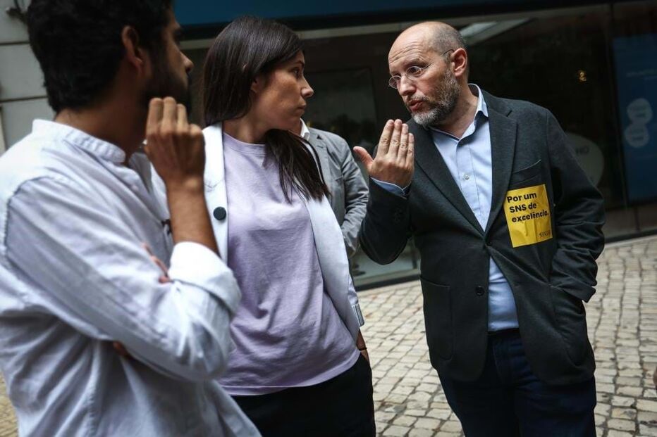 Mariana Mortágua e Rui Tavares no Ministério da Saúde