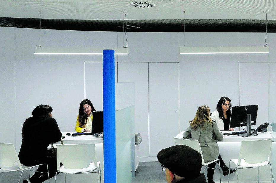 Número de pessoas que recorreram às contas de serviços mínimos bancários aumentou no último ano 