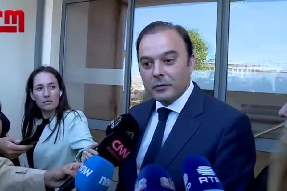 'MIGUEL REIS SAÍDA ALMOÇO VIVO' 2