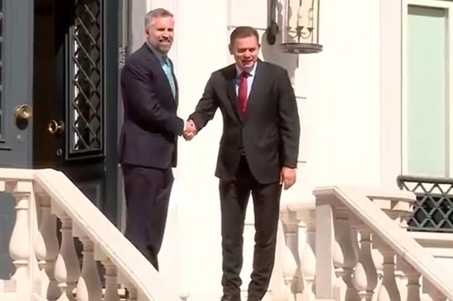 PS troca IRS Jovem por subida extra das reformas