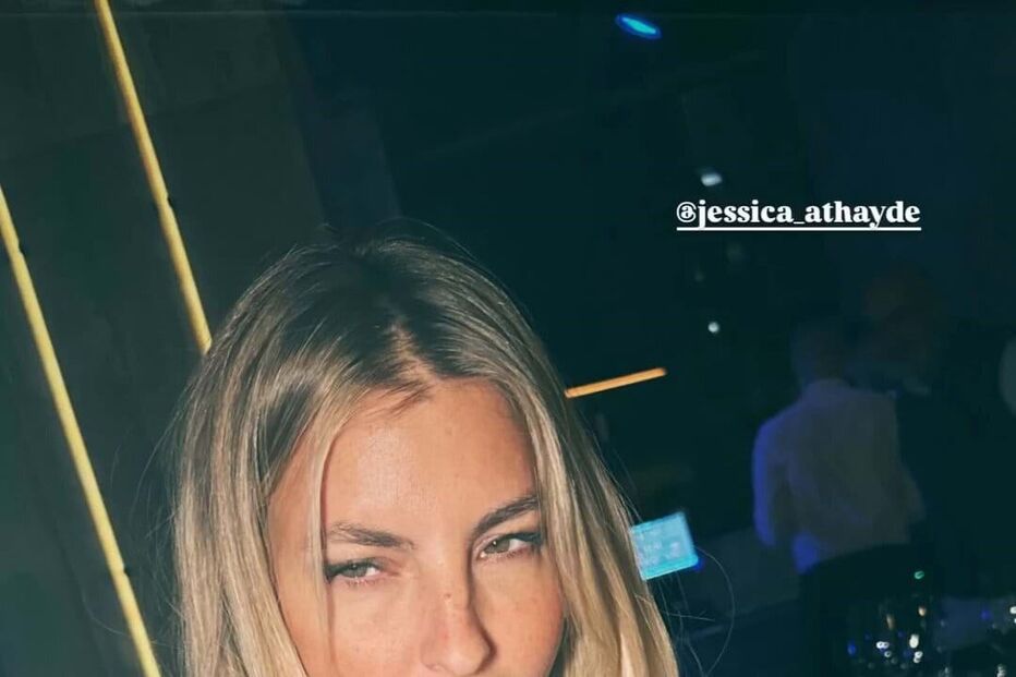 Jessica Athayde1.jpg