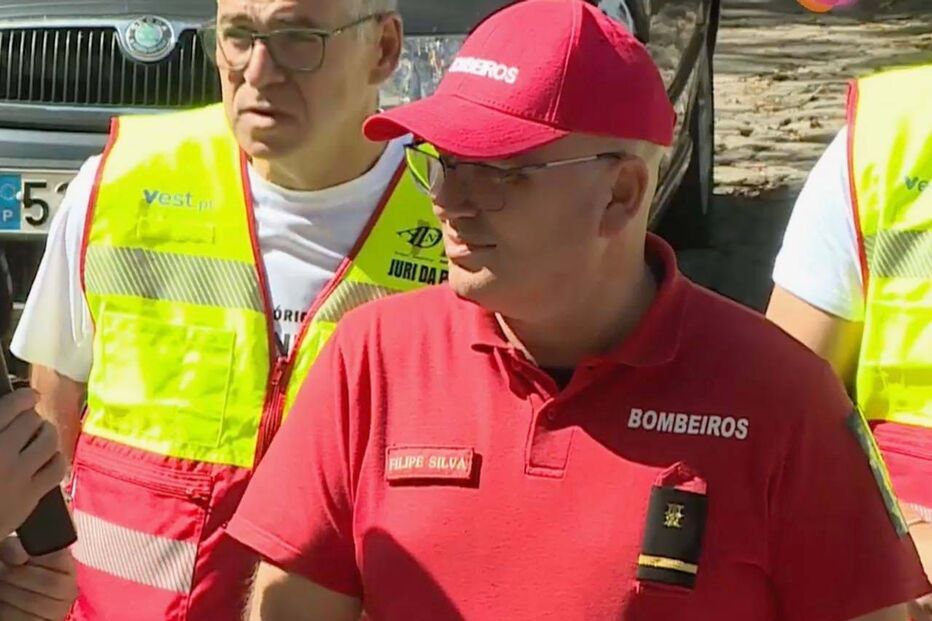 Bombeiro com Parkinson sobe as escadas do Bom Jesus 