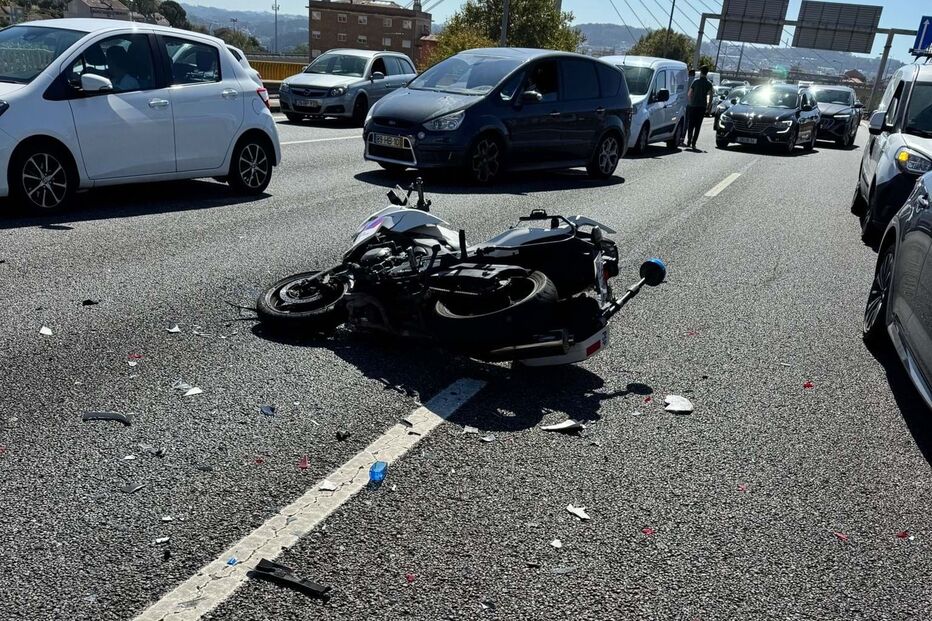 Acidente na VCI, junto ao Estádio do Dragão