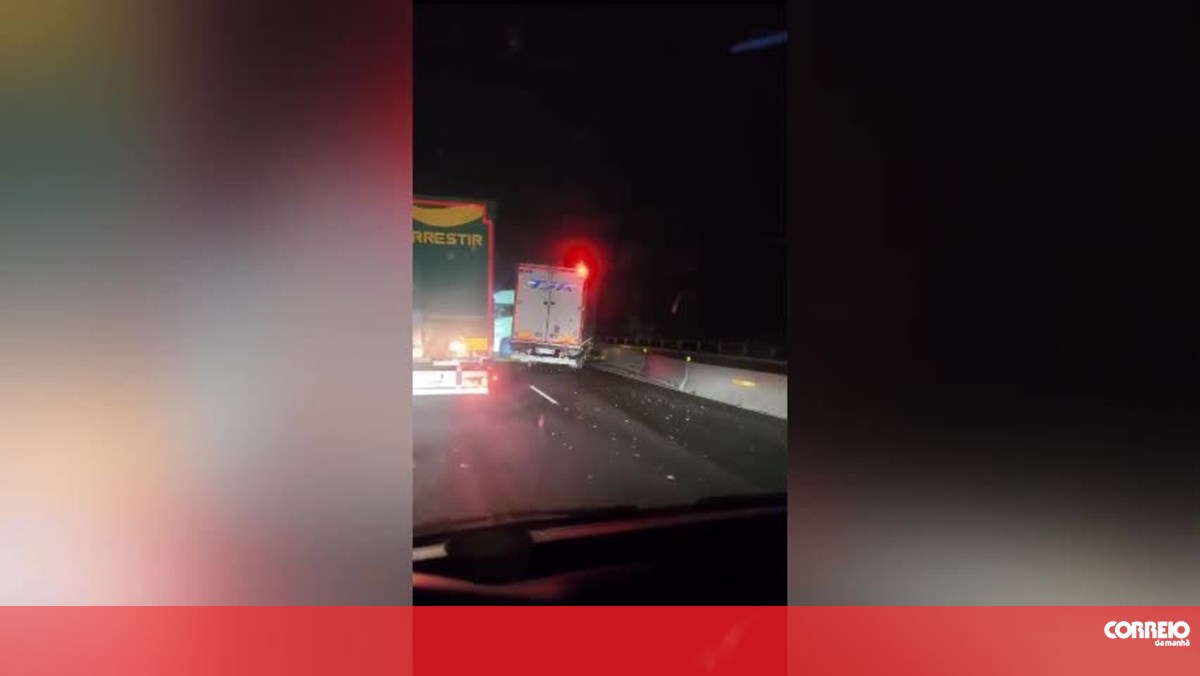 Despiste de camião corta na A1 em Coimbra