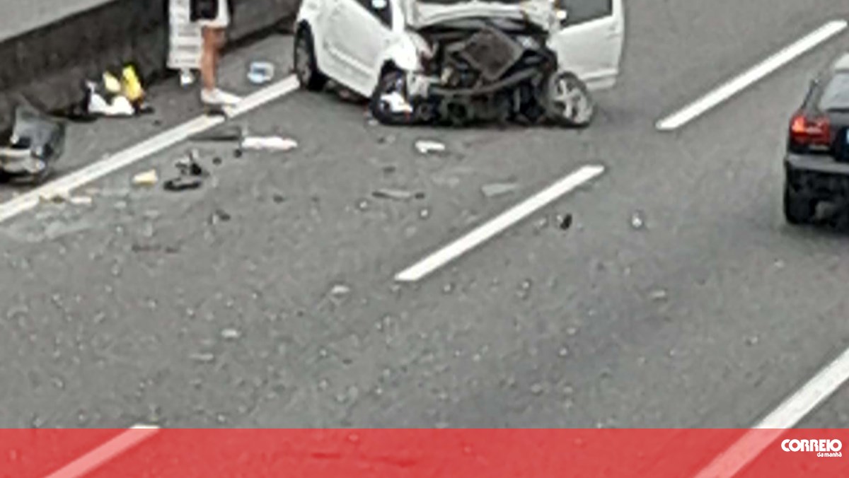 Um ferido em capotamento na A27 em Ponte de Lima