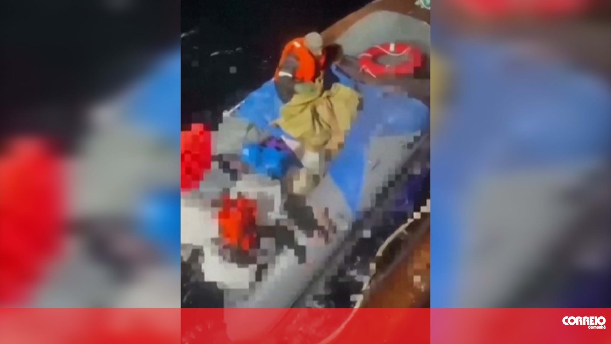 Homem é resgatado após 67 dias à deriva no oceano Pacífico. Irmão e sobrinho morreram na viagem