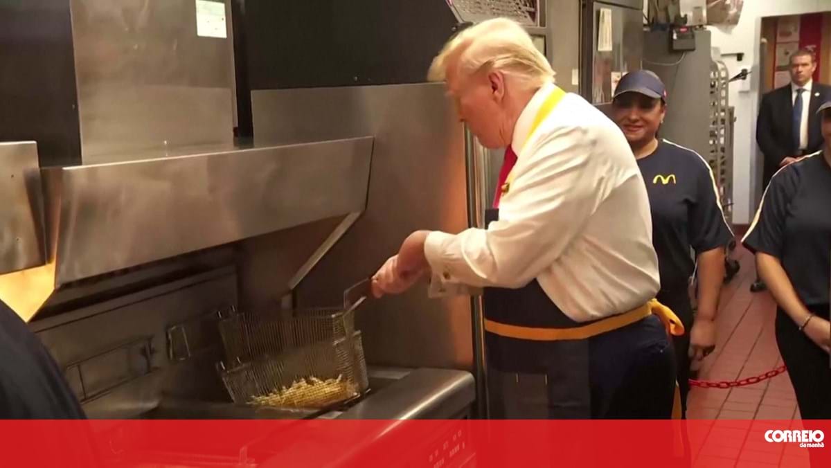 Trump a fritar batatas no McDonald's? Vale tudo para conquistar os 'swing states'