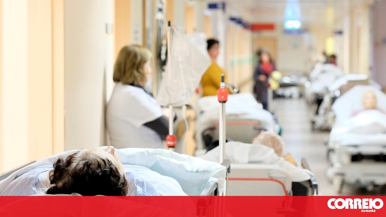 Doctors and Nurses in Portugal Face Shrinking Purchasing Power as Salaries Near Minimum Wage