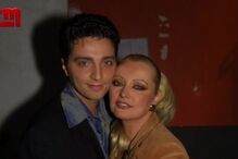 FOTOS FILHO DA AGATA COM A MÃE v2