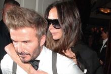 David e Victoria Beckham a saírem da festa dos 50 anos da ‘posh spice’