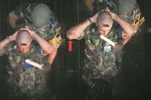 Eram colocados objetos sexuais na boca dos militares com cabelos cortados