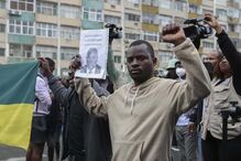Polícia lança gás lacrimogéneo para dispersar manifestação em Maputo	