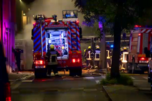 Populares incendeiam autocarro no bairro do Zambujal e obrigam a reforço policial