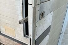 Dupla encapuzada assalta café em Armação de Pêra