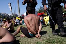 Batalha campal no Rio de Janeiro levou à detenção de 250 adeptos uruguaios