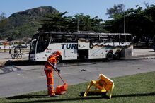Batalha campal no Rio de Janeiro levou à detenção de 250 adeptos uruguaios