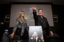 Marco Paulo e Cinha Jardim durante o lançamento do novo DVD e de um livro fotorreportagem de um concerto em 2019 