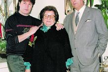 Com os pais, já na sua casa em Sintra, nos anos 80