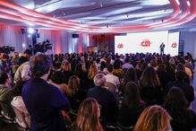 Luís Santana durante apresentação da Rádio do Correio da Manhã