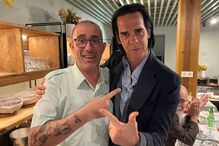 Nick Cave no restaurante Pinóquio