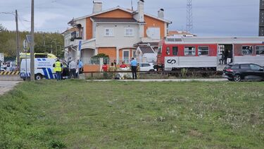 Jovem de 18 anos morre atropelado por comboio em Aveiro