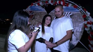 Nem os mísseis travaram o pedido de casamento deste casal israelita