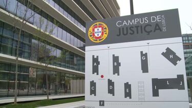 Polícia de elite julgado pelo homicídio de assaltante em casa