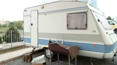 Autocaravana de suspeito de matar três pessoas em Lisboa alvo de buscas pelas autoridades  