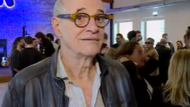 Marcos Caruso faz sucesso em Portugal com peço de teatro "Cheque Mate"