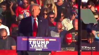 Donald Trump volta ao local onde o tentaram matar acompanhado por Elon Musk