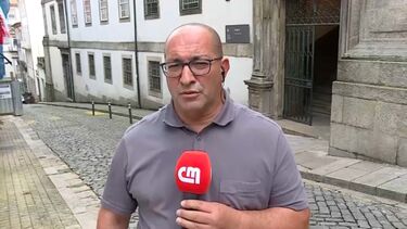 Homem que matou irmão com lâmina e garfo no Porto condenado a 17 anos de cadeia