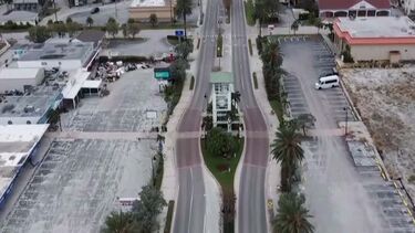Imagens aéreas mostram ruas vazias na Florida à medida que se aproxima o furacão Milton