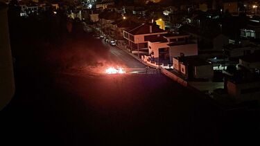 Autocaravana explode e incendeia-se na Ramada em Odivelas