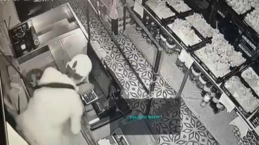 Imagens de videovigilância mostram assalto a mercearia em Setúbal 